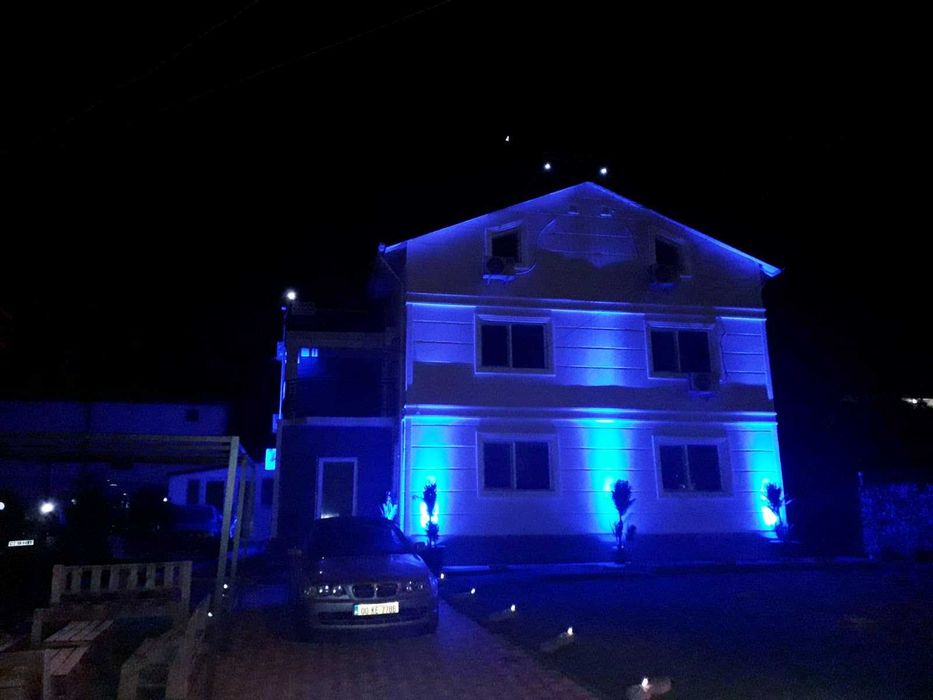 Revelion Evenimente Majorate Onomastici Cazare Mamaia piscina vila pen