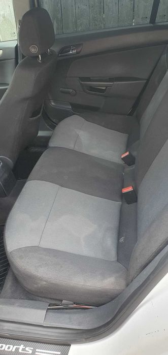 vand sau schimb opel astra h 2006