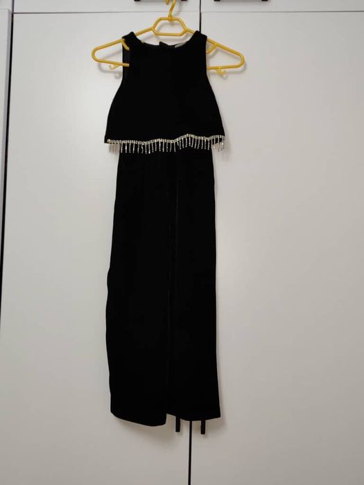 Продаю Zara костюм для девочки в отличном состоянии