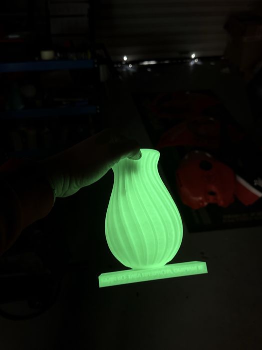 3d Вази флуорисцентен материал