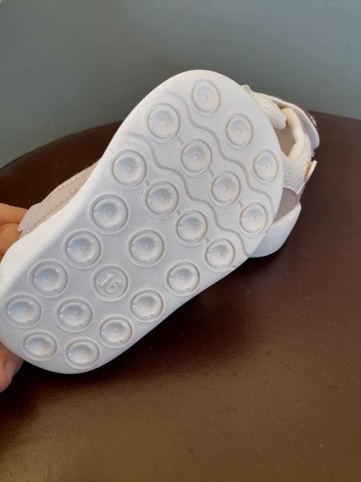 Papucei usori marimea 22