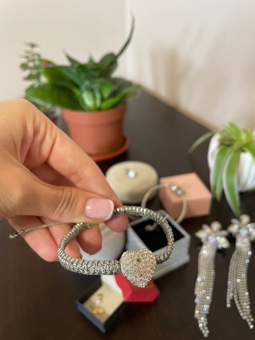 Гривна Lotus Silver