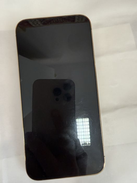 Iphone 13 pro gold
