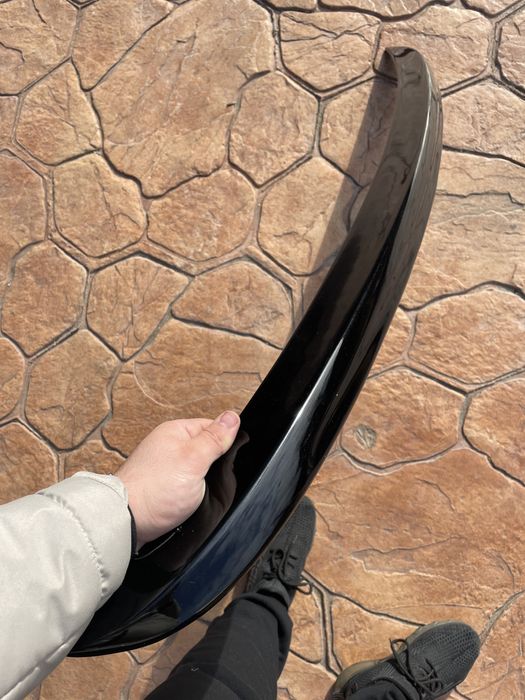 Negru * Lucios * Eleron Portbagaj BMW E60 M pack - Negru Lucios