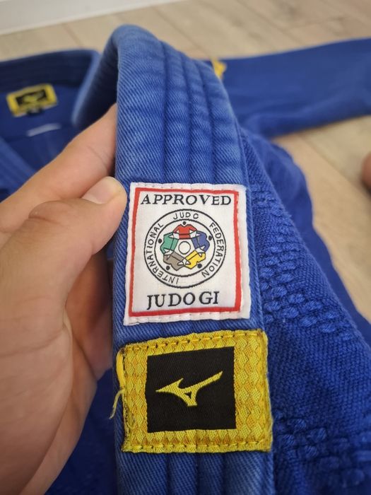 Продам кимано Mizuno original