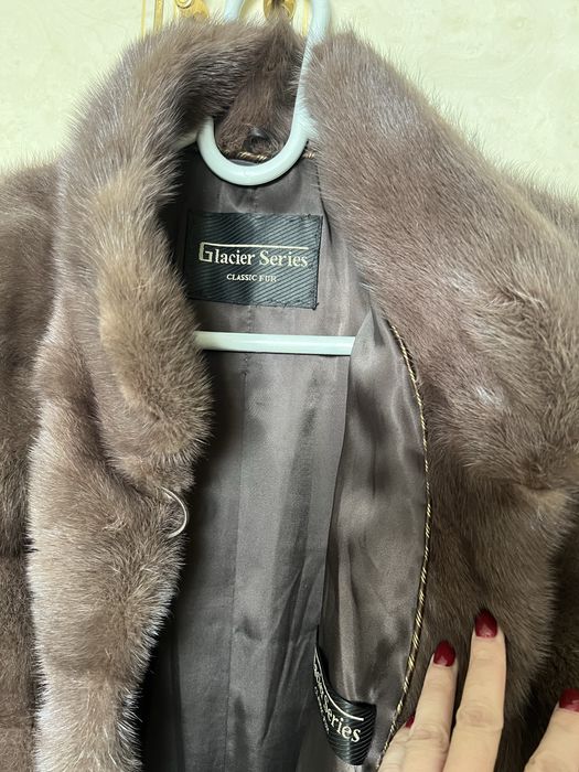 Продам норковую шубу