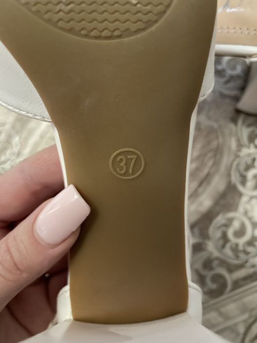 Туфли нарядные новые