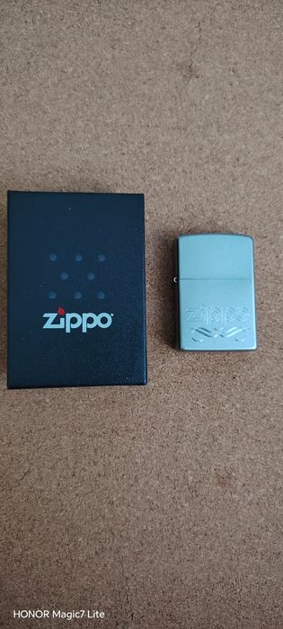 Бензинова запалка Zippo
