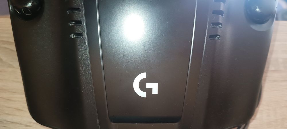 Logitech G923 Волан с Подобрени Педали