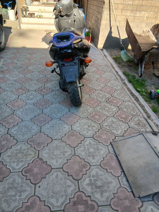 Продам  скутер  80 кубов