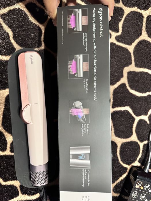 Dyson airstrait сoral