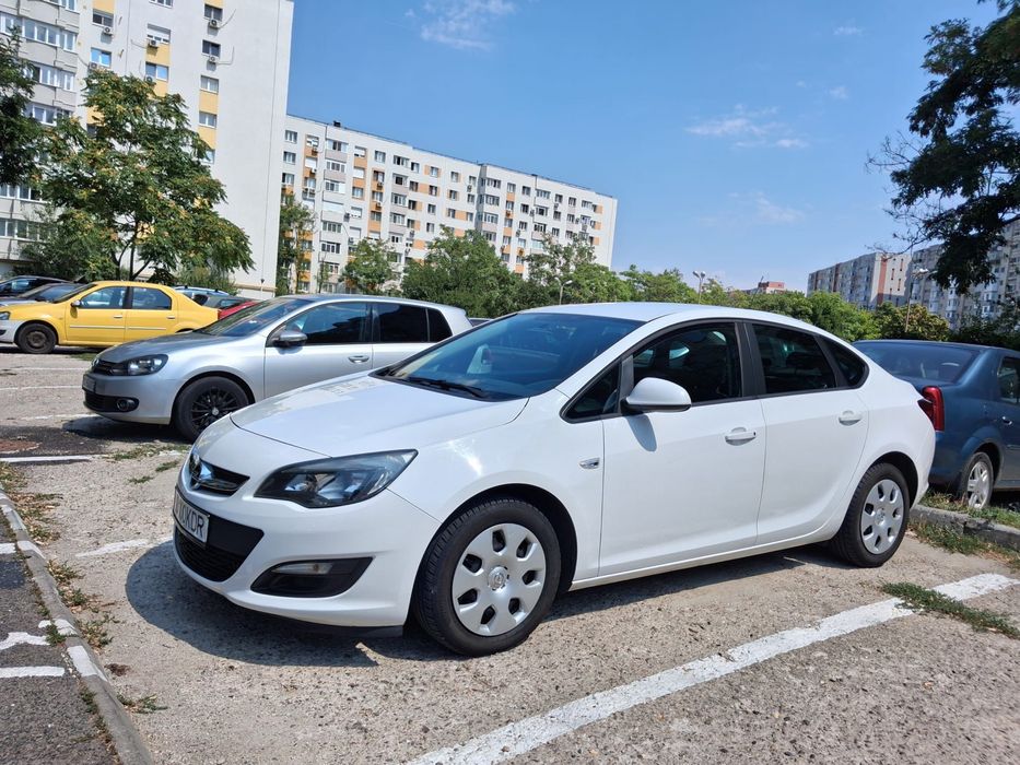 Opel Astra j  benzina si gaz 2015