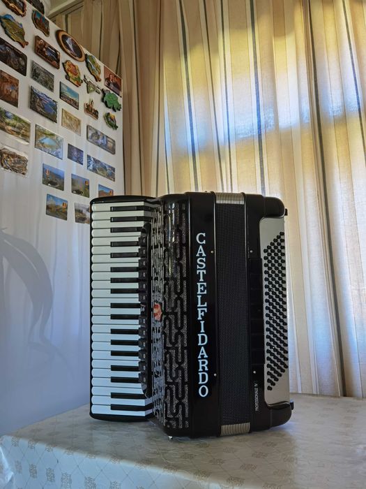 Acordeon Paolo soprani profesional 4