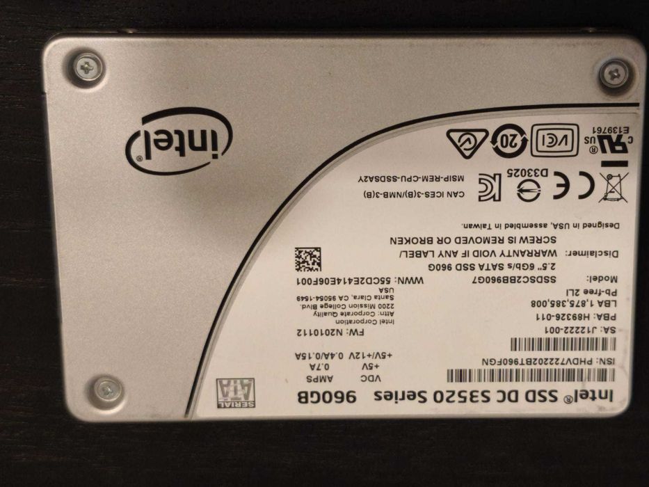 Intel SSD DC S3520 Series 960 GB - 99% health