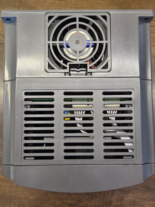 VFD честотен инвертор YL620-A-3*220V