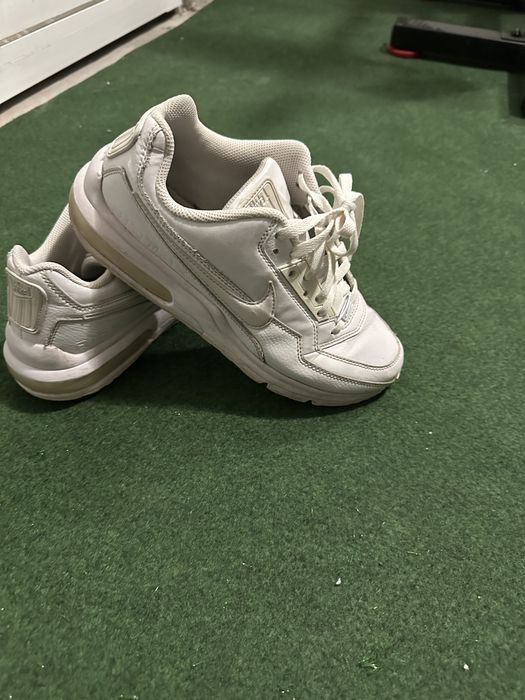 Nike маратонки AIR MAX