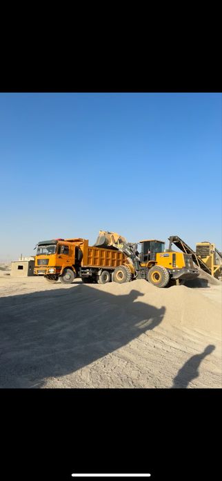 HOWO Shacman Услуги самосвала  Доставка песка 	Щебень, грунт