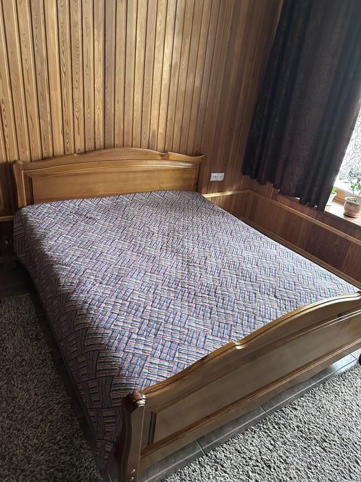 Продам двухспальную кровать