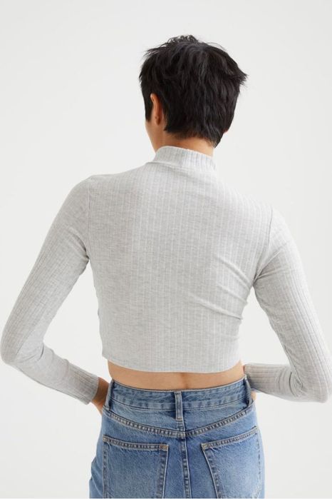 Bluza HM gri deschis noua