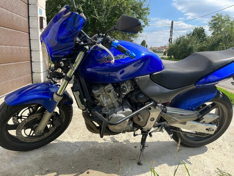 Vând  sau schimb honda hornet