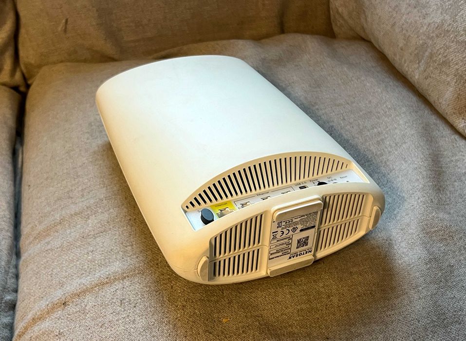 Router Mesh Netgear Orbi RBR50 AC3000 tri band WiFi