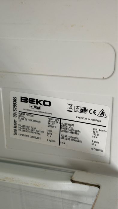 Frigider Beko defect