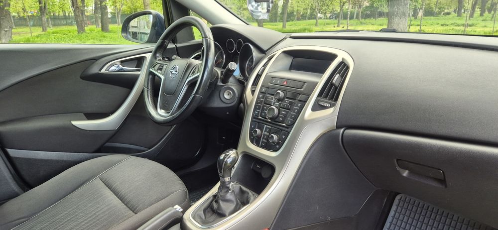 Opel Astra J 1.7 CDTI – 125 CP | 2012 | 270.000 km