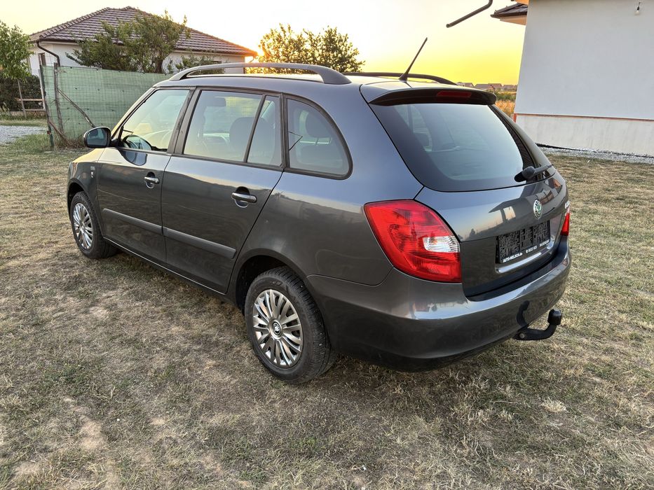 SKODA Fabia 2011 — imagine 3