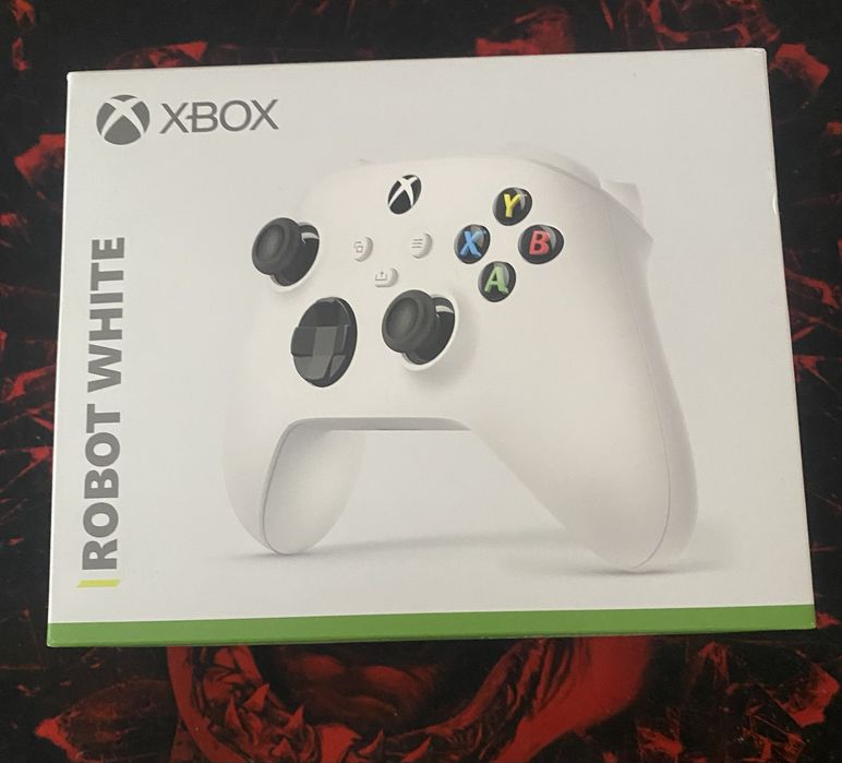 Xbox controller Robot white