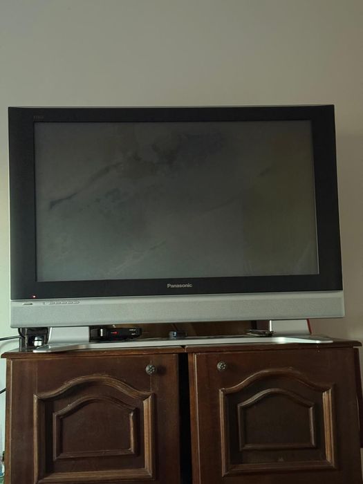 Televizor Panasonic Viera TH-37PA60E 94cm