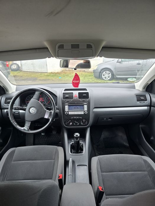 Golf V Înmatriculat.