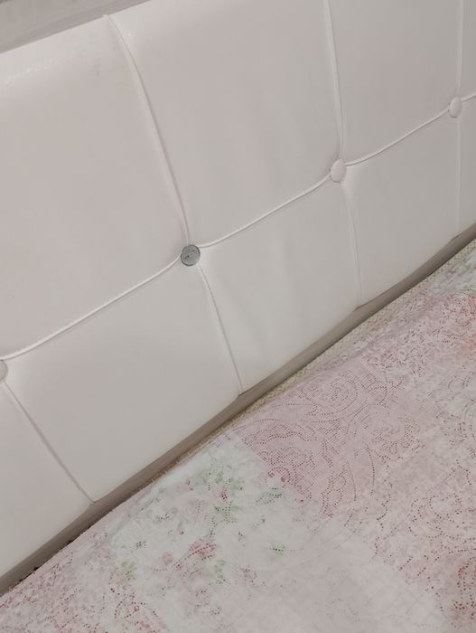 Кровать 140*200,