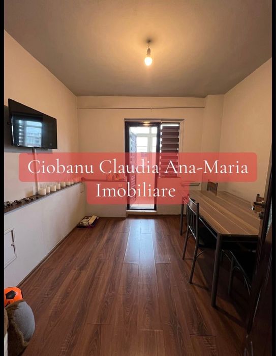 Apartament 2 camere,Decomandat, 1985 bloc izolar