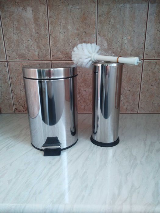 Аксесоари за WC . нови .