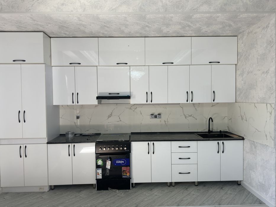 Кухонные гарнитуры из акрила