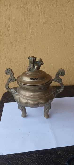 Urnă veche din Bronz