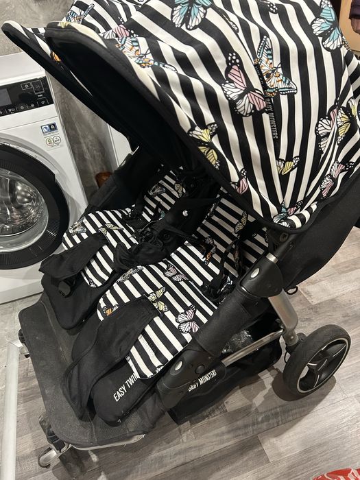 Количка за близнаци Baby monsters easy twin с пеперуди
