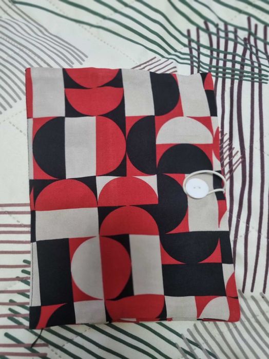 Дрешки за книги 4 евро