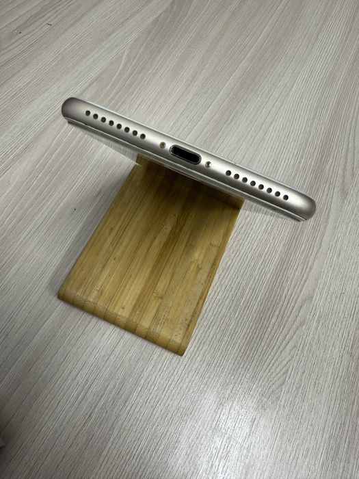 Продам iPhone 7 plus