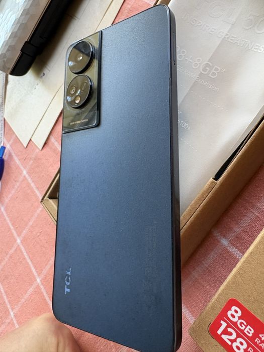 TCL 50 5G  телефон в топ състояние