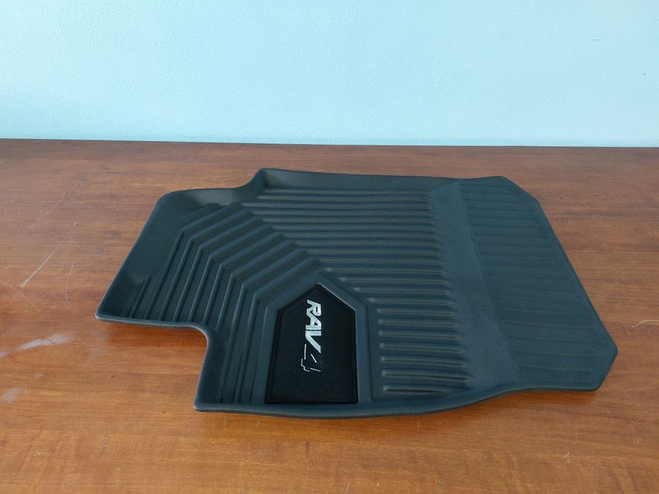 Covorase(presuri) tip tavita dedicate TOYOTA RAV4