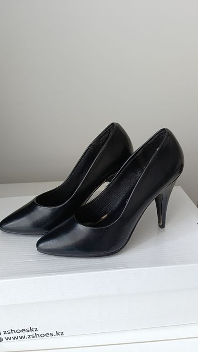 Обувь женская кожаные