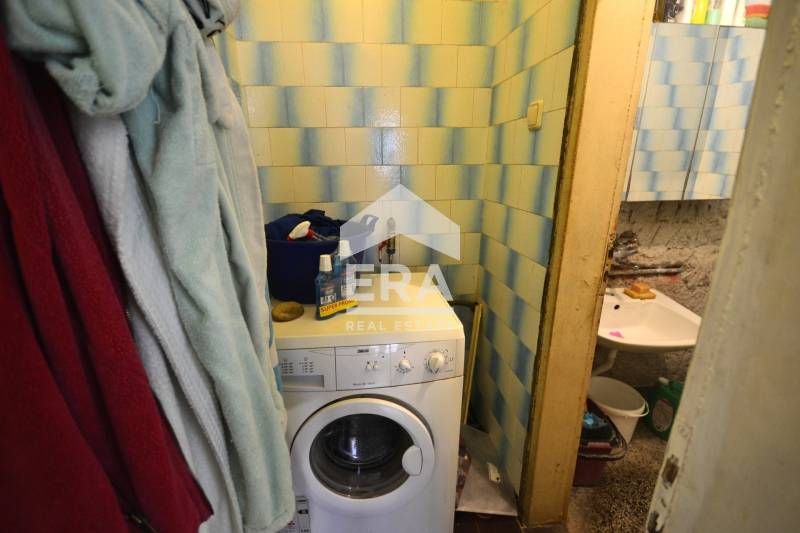 Продава се Четиристаен апартамент в Хасково, Каменни - 120 кв.м за 978 €/кв.м - Снимка #10