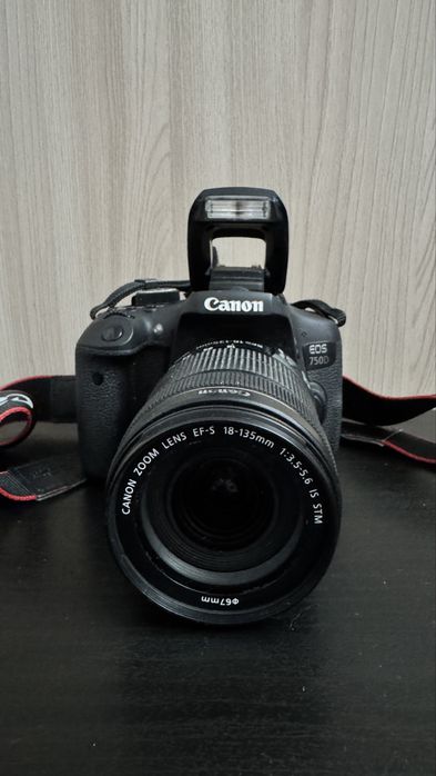 Фотоаппарат Canon 750D