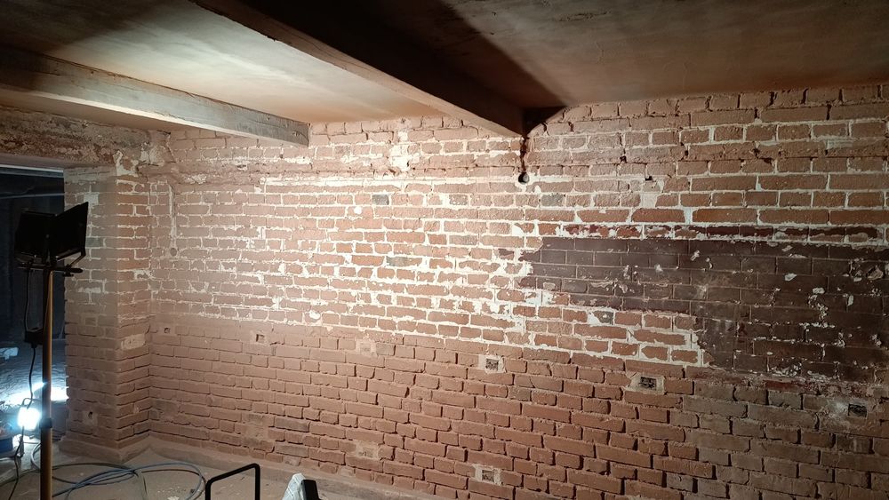 Sablare și tratare profesională pivnițe beciuri Biserici case din lemn