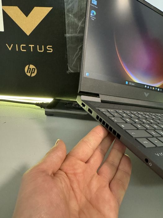 Laptop gaming jocuri HP Victus I5 gen 13 RTX 4060 Ssd 1TB