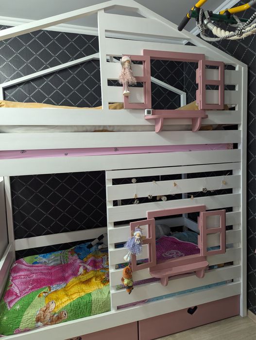 Продам двухярусную кровать