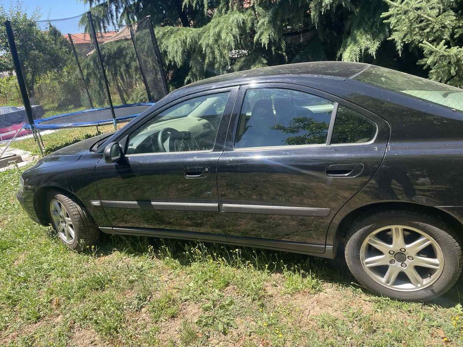 Продавам Volvo S60 цяло за части