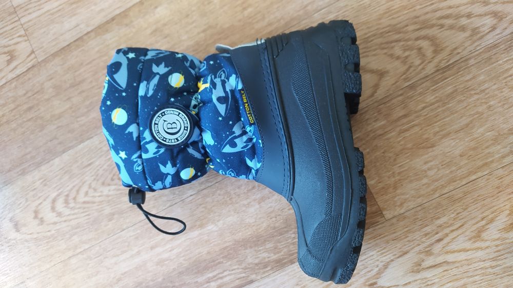 Продам сноубутсы на мальчика