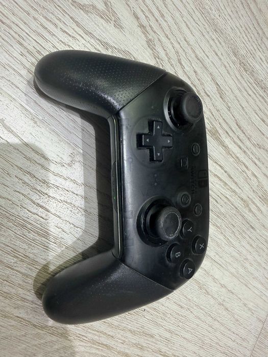 Nintendo Switch Pro Controller (NSP140)